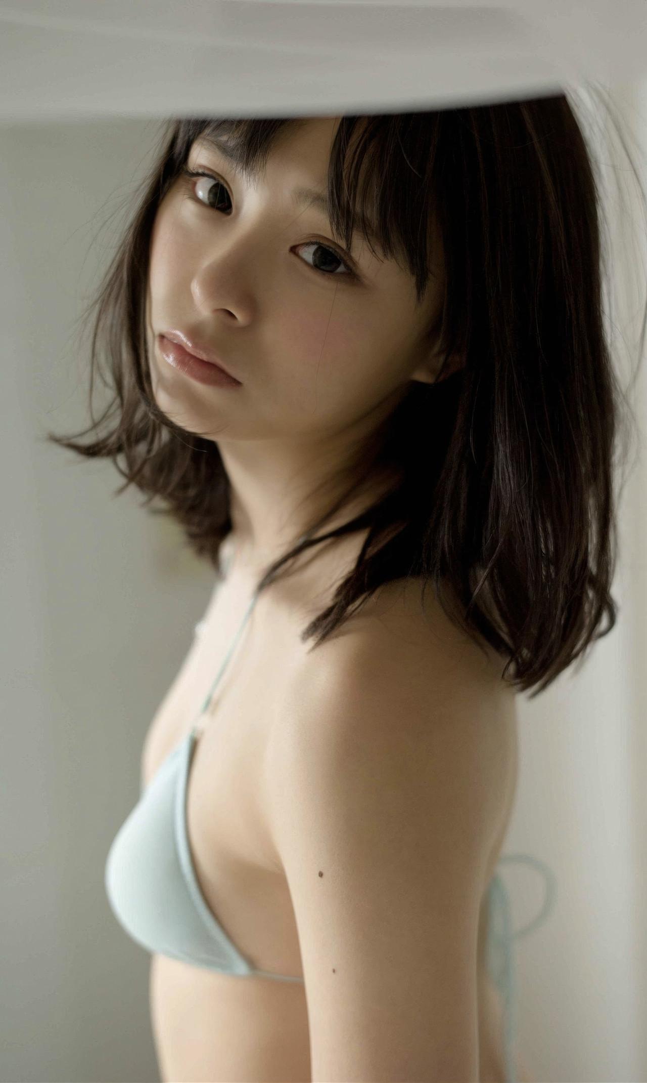 Rena Sato 佐藤麗奈, 週プレ Photo Book 「不思議の国のさとれな」 Set.01(30)