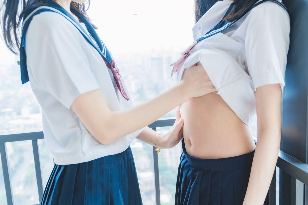 Coser @ 桜 桃 喵 Vol.047: 制服 双子 (38 photos)(7)