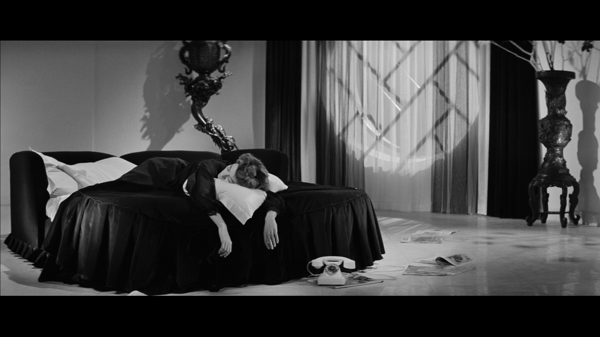 Fellini Classic 'La Dolce Vita' Headed to Blu-ray With New Intro by Martin  Scorsese - Media Play News