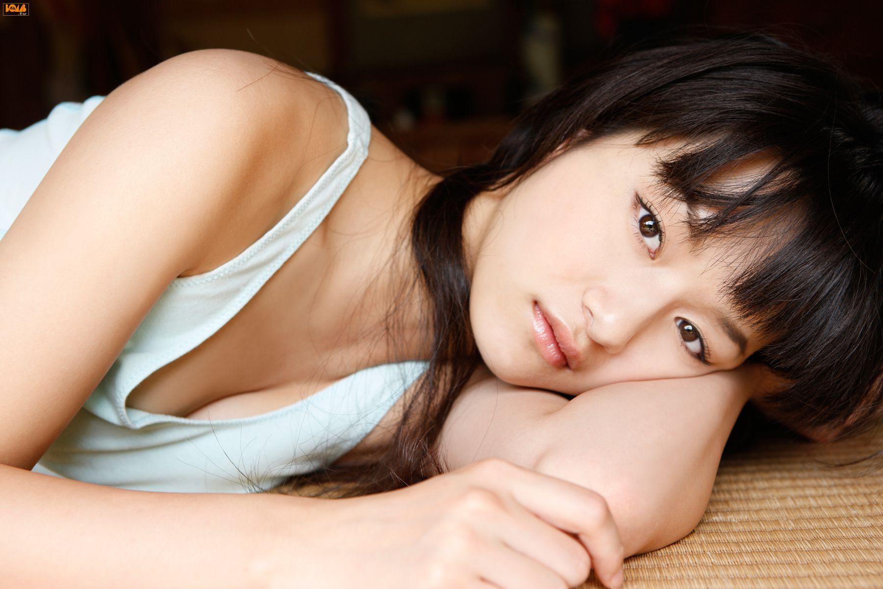 [Bomb.TV] 2010年04月刊 三宅瞳 Miyake Hitomi 写真集(21)