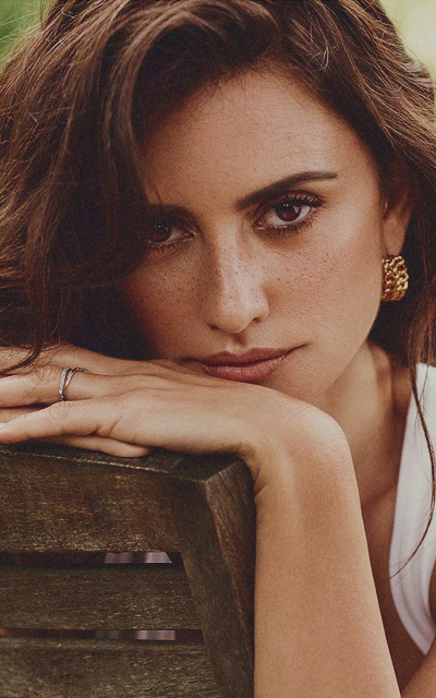 Penelope Cruz VVoMZtS0_o