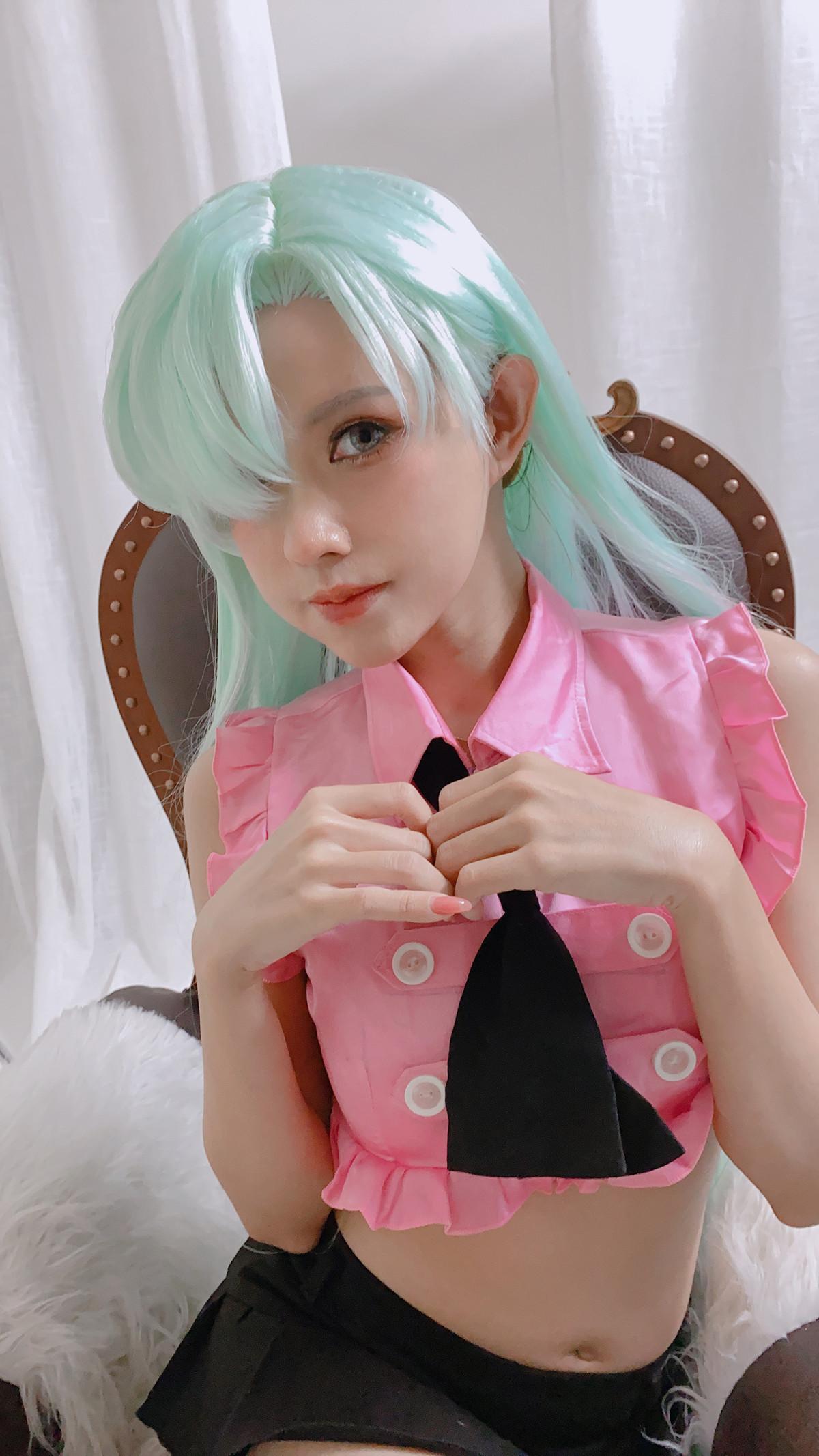 Cosplay PingPing平平 – Elizabeth Liones(30)
