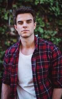 Nathaniel Buzolic XNqEzz6M_o