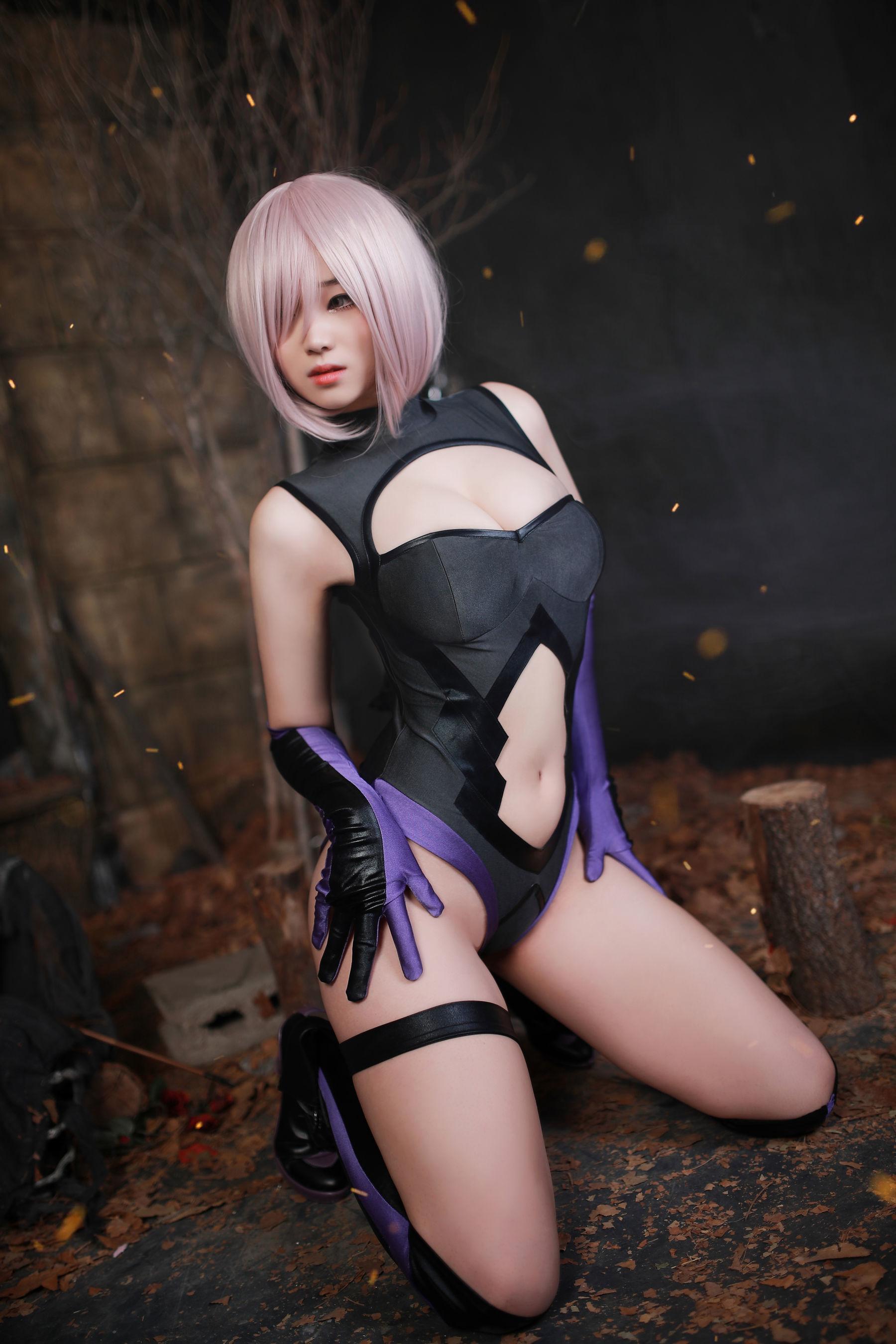 韩国妹子BamBi 《Fate_Grand Order – Mash Kyrielight (Shielder)》 写真集(13)