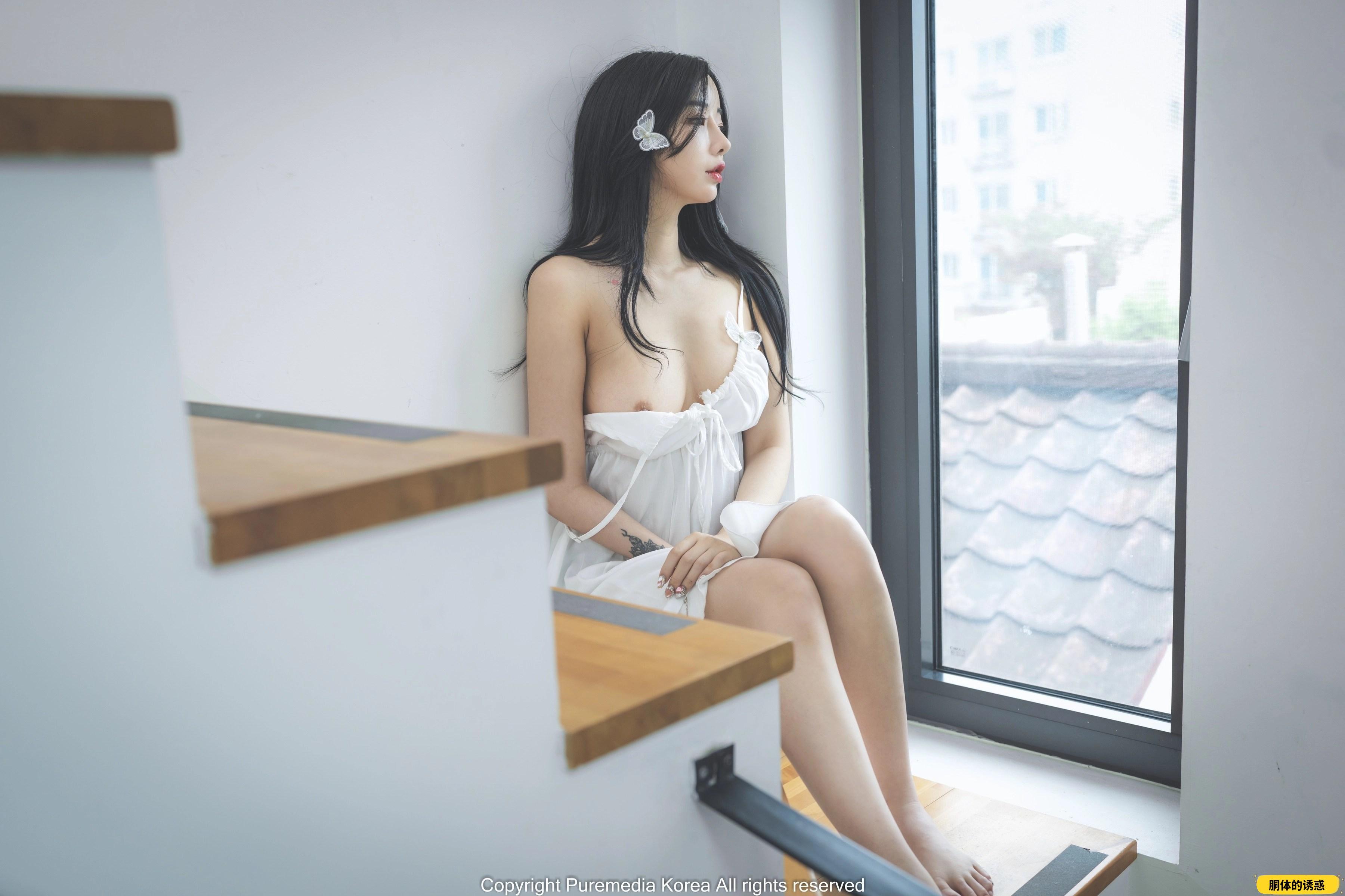 PURE MEDIA VOL.180 Jia Angel on the ground [121P]