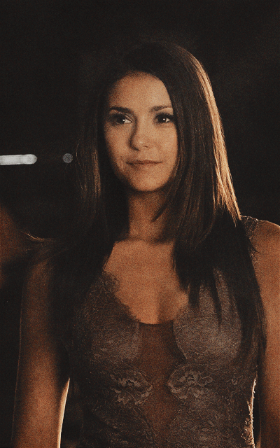 Nina Dobrev - Page 3 ADXgMPbS_o