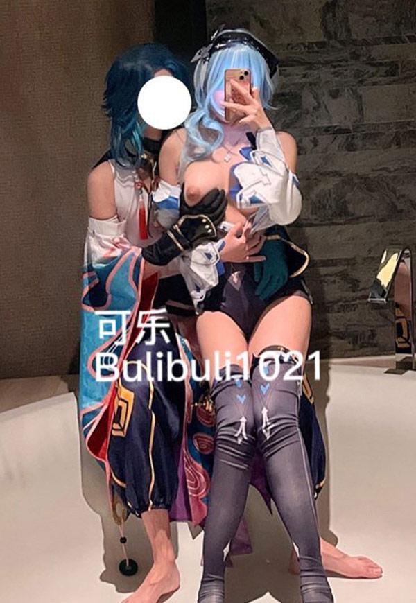 推特美女过期可乐@bulibuli1021私拍福利图5(2)