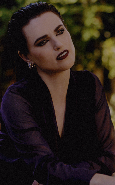 Katie McGrath - Page 2 PA7ACGO7_o