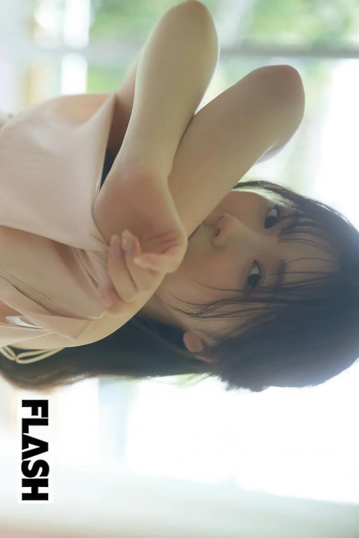 FLASHデジタル写真集の名作, FLASH 2025.09.30 (フラッシュ 2025年9月30日号)(13)