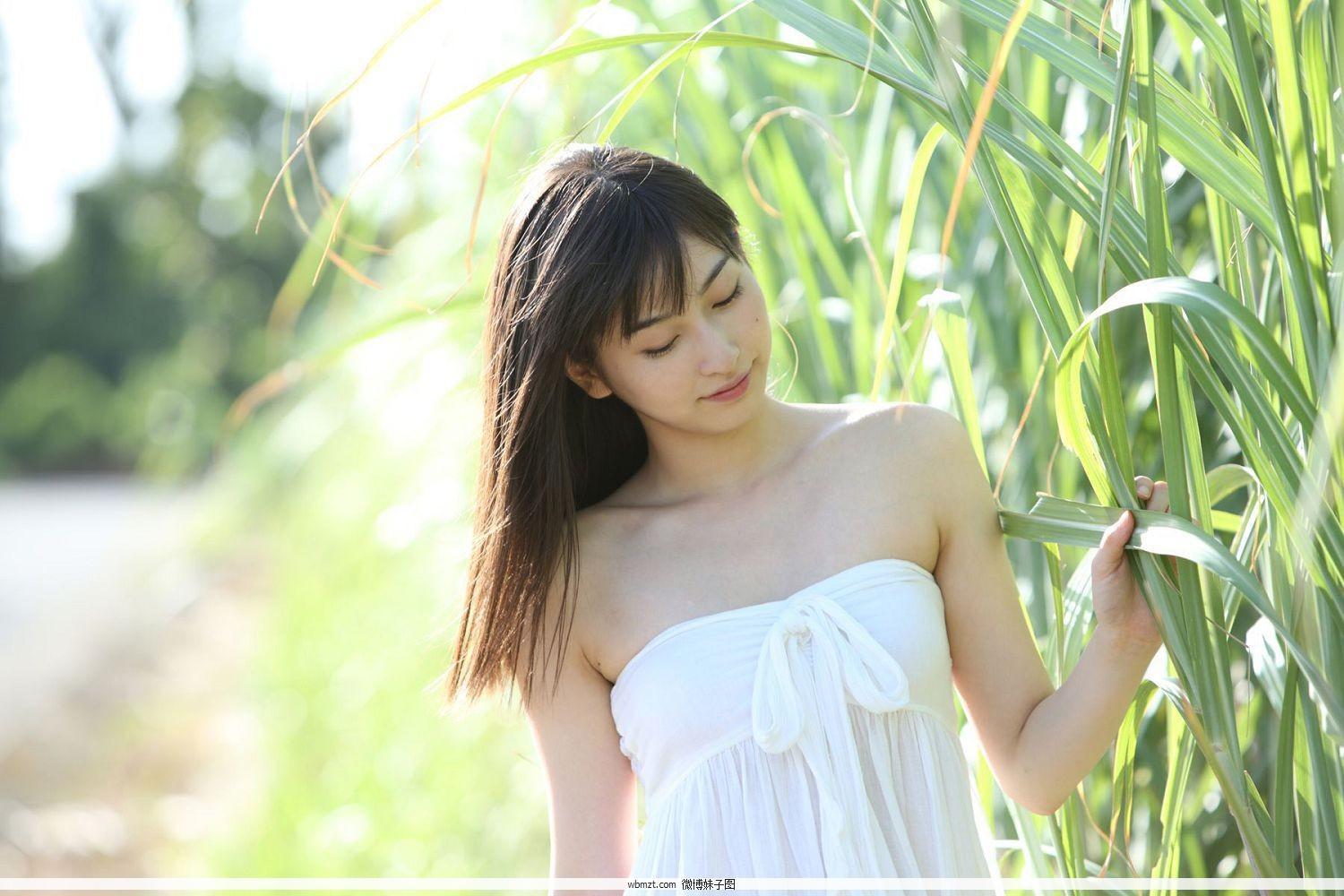 [H!P Digital Books写真] Vol.143 植村美 Akari Uemura(25)