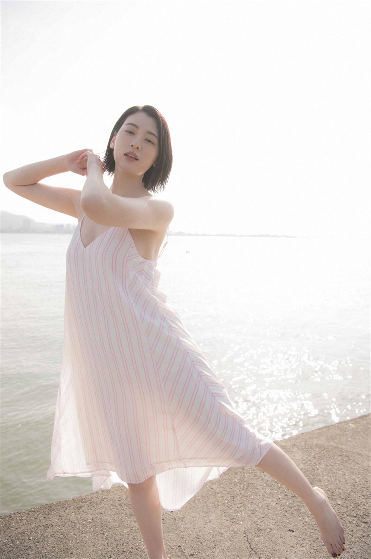 Ayaka Miyoshi 三吉彩花, デジタル写真集 「空をこえて」 Set.02(11)