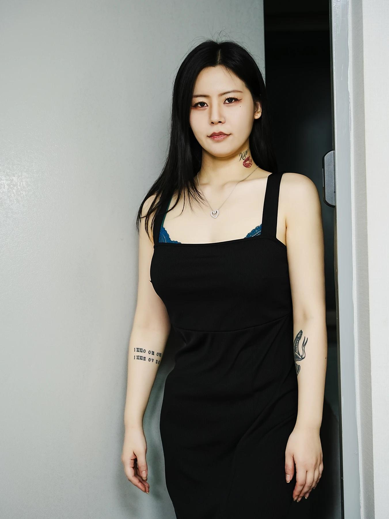 Choi Ri 최리, Photobook Vol.02 「Missy Look」 Set.01(1)