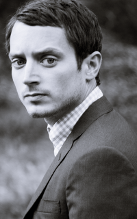 Elijah Wood XusjG73M_o