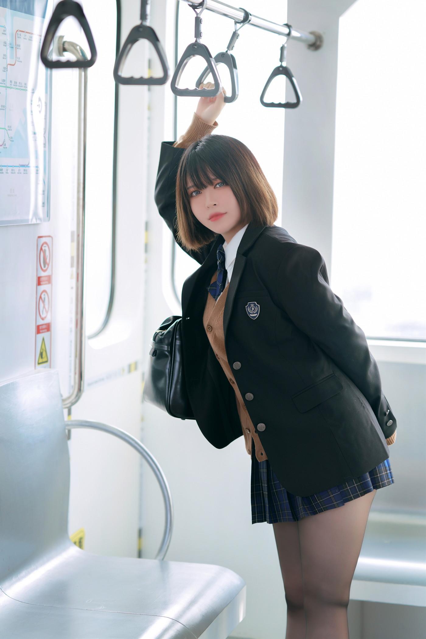 Cosplay 半半子Banbanko 彼女の制服(17)