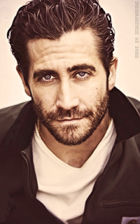 Jake Gyllenhaal - Page 2 DEhR1uNO_o