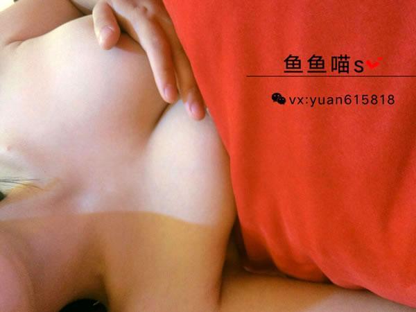 微博鱼鱼喵s价值100元玫瑰花露出套图(27)