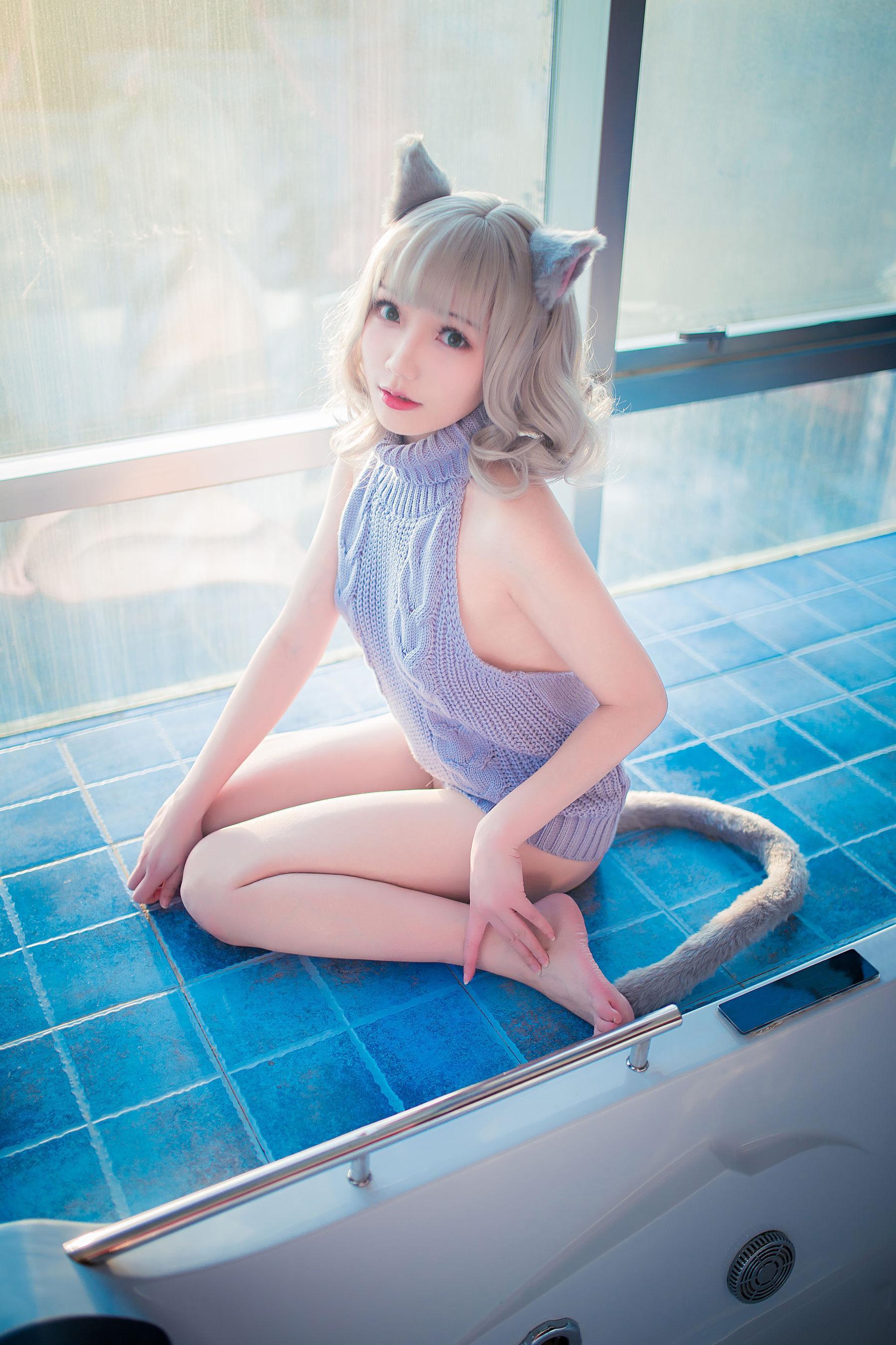 [网红COSER] 萝莉福利真央Mao – 露背毛衣(38)