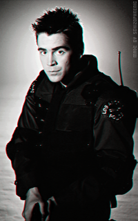 Colin Farrell - Page 2 OcLco6YE_o