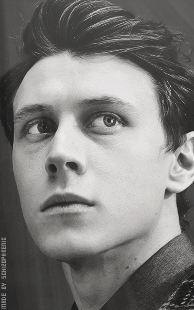 George MacKay DvBPhUy6_o