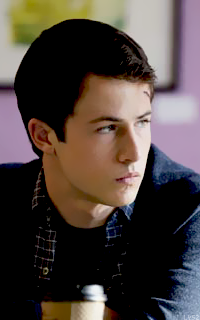 Dylan Minnette 06NorSwa_o
