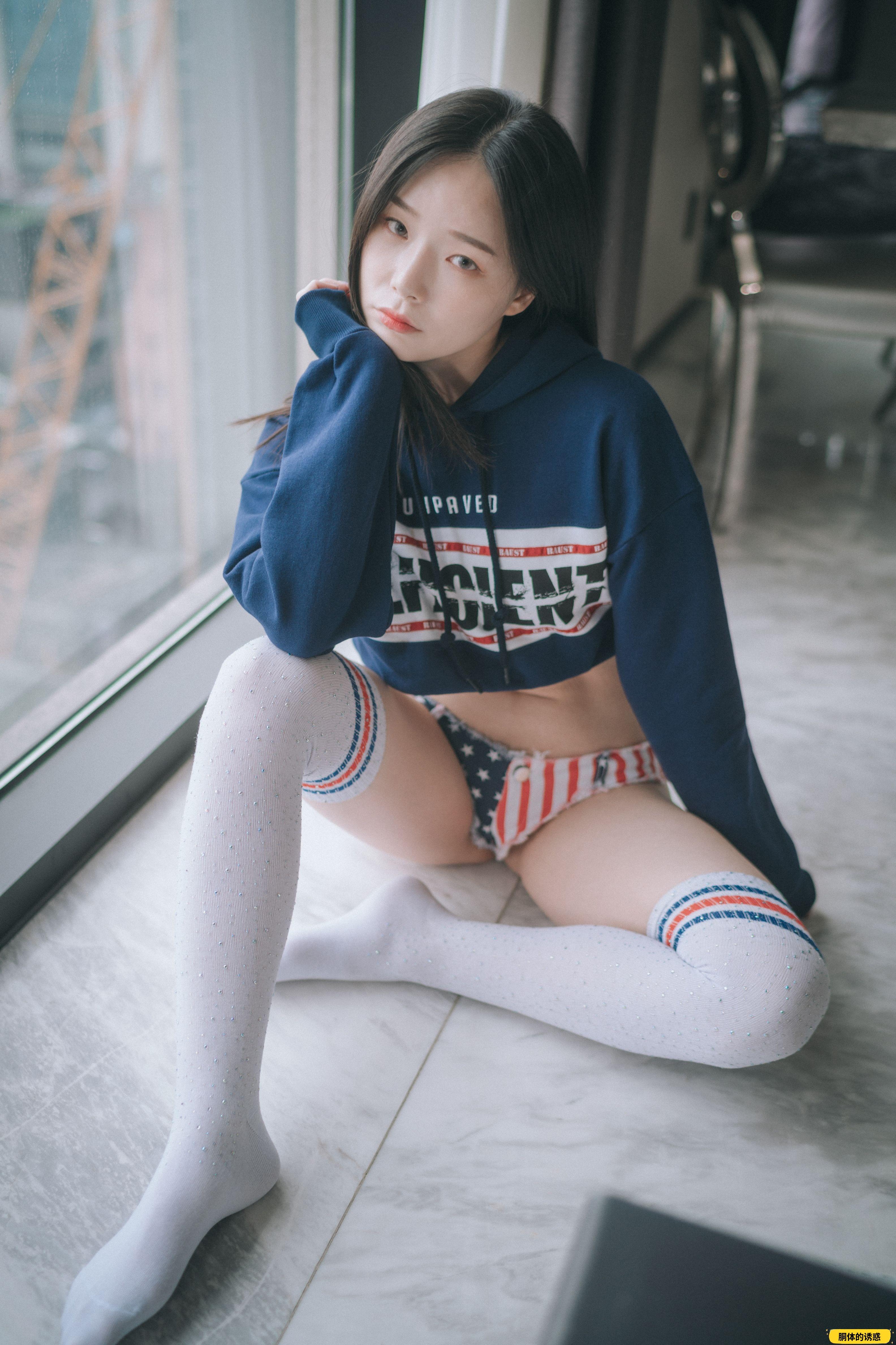 DJAWA Photo - Pia (피아) - The Stars and Stripes