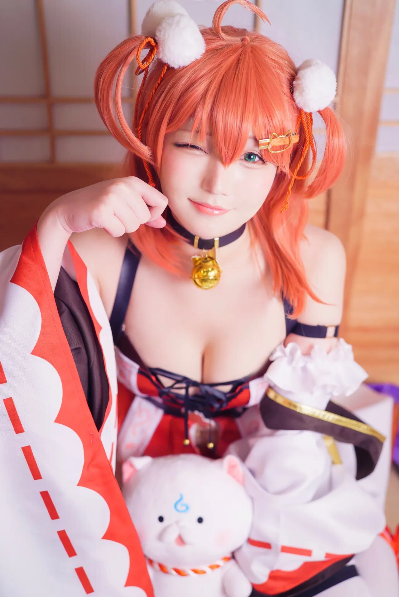 Takanashi Hanari - Miko