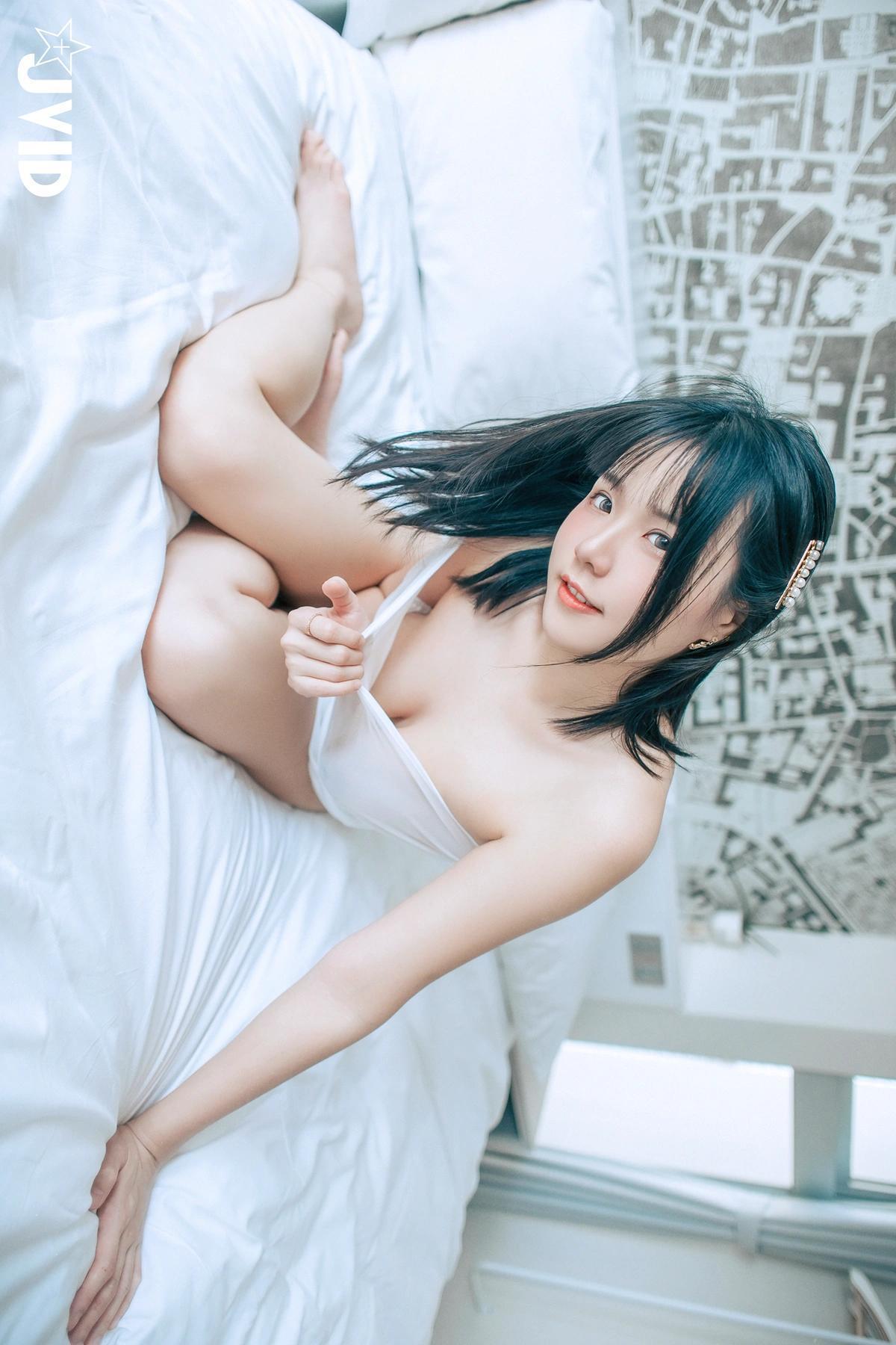 JVID Angela寶7 – 豪乳情婦の不倫旅行－寶七🫦跪舔肉棒的色色拜金萌妹🔥靈巧的舌頭舔來舔去😈 Set.03(20)