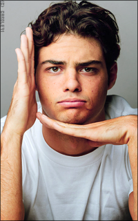 Noah Centineo RinwzFGq_o