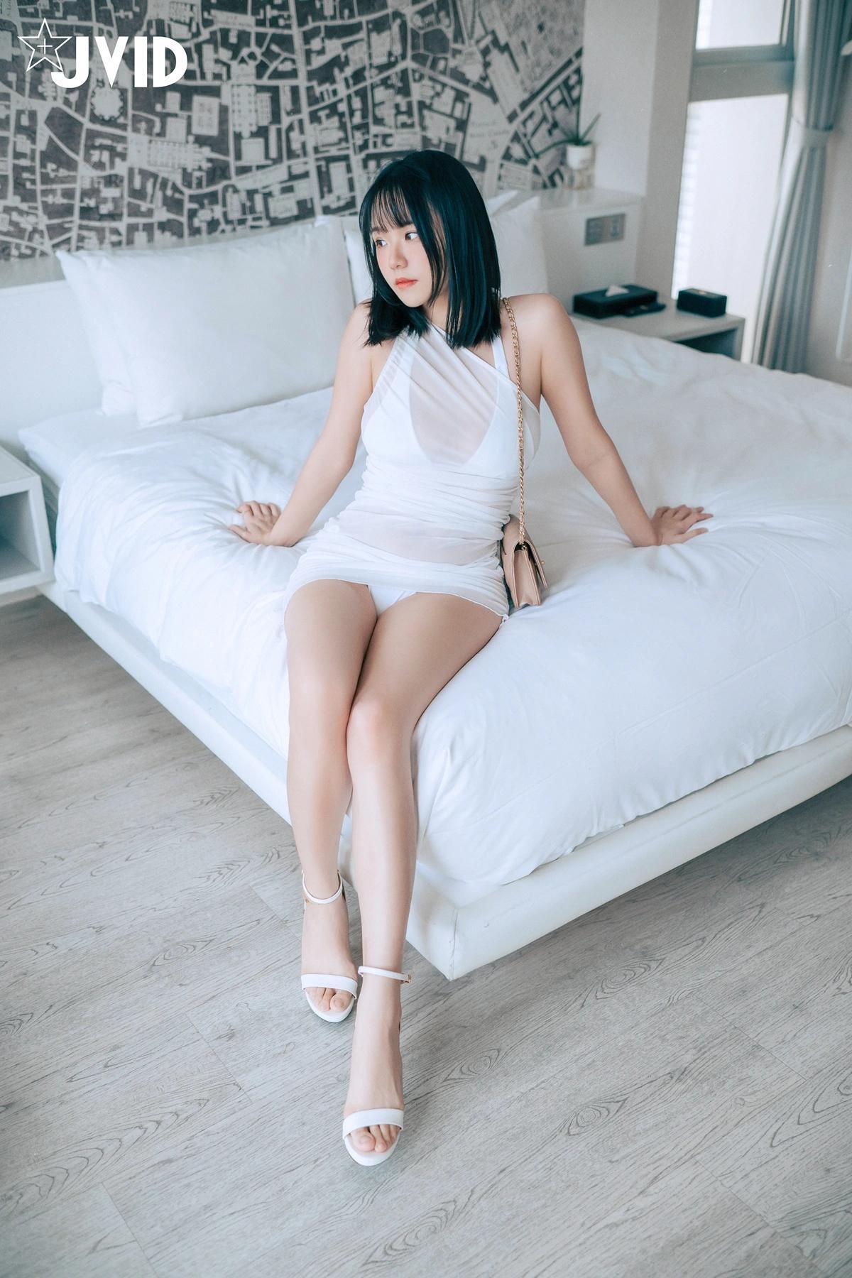 JVID Angela寶7 – 豪乳情婦の不倫旅行－寶七🫦跪舔肉棒的色色拜金萌妹🔥靈巧的舌頭舔來舔去😈 Set.02(2)
