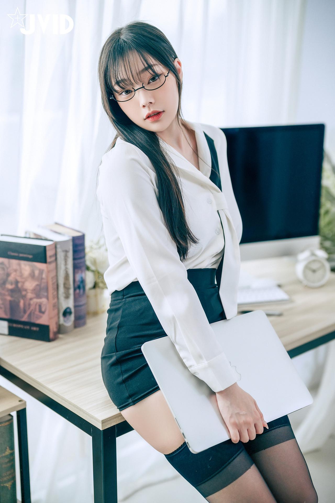 JVID 苡昕Slivia – 超巨乳女秘書 Set.01(8)