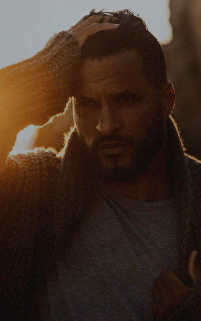 Ricky Whittle  Wxwjsmcx_o