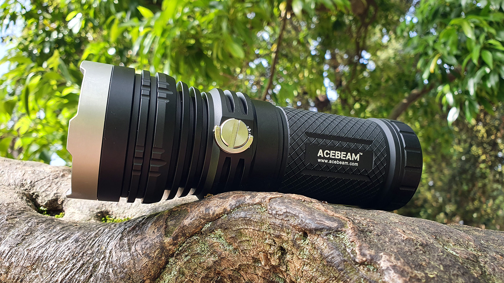 Review ACEBEAM K30-GT - 3X18650 - 1Km. Beam | Candle Power