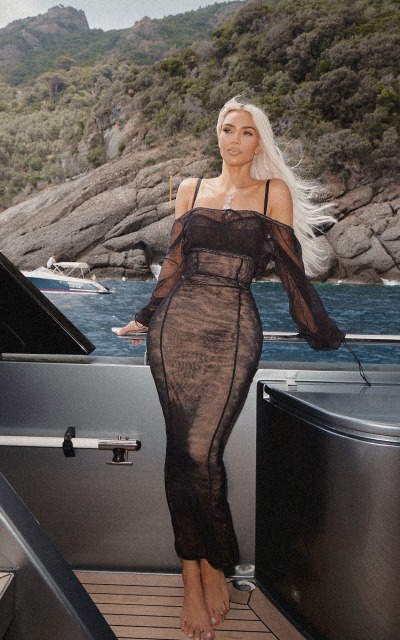 influ - Kim Kardashian 2ekcQTab_o