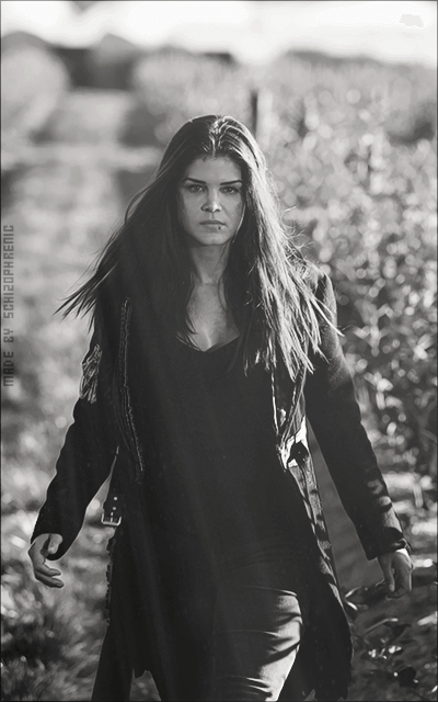Marie Avgeropoulos - Page 2 R3slwtZv_o