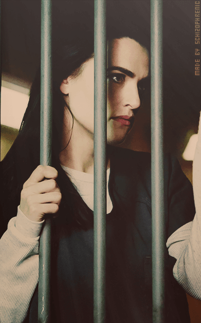 Katie McGrath 5fWurNtQ_o