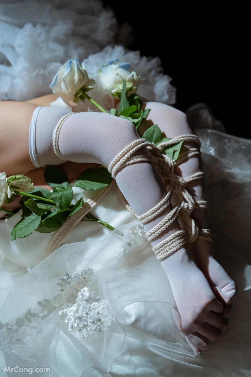 Coser@云溪溪 (Yunx1x1) Vol.060: 奶桃桃 月 (48 photos)(25)