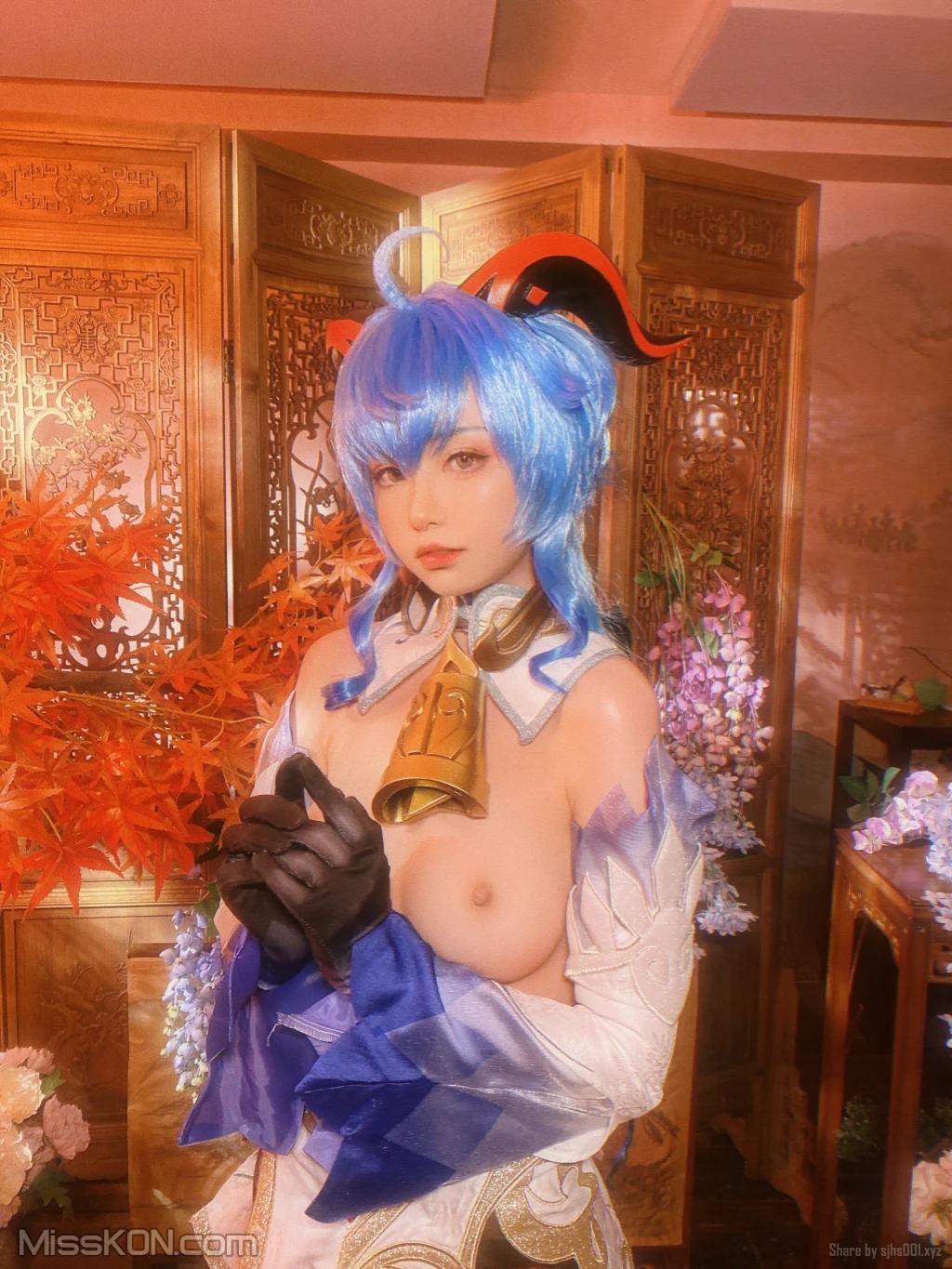 Coser@爆机少女喵小吉 (Nekokoyoshi): 原神-甘雨 (49 photos )(37)