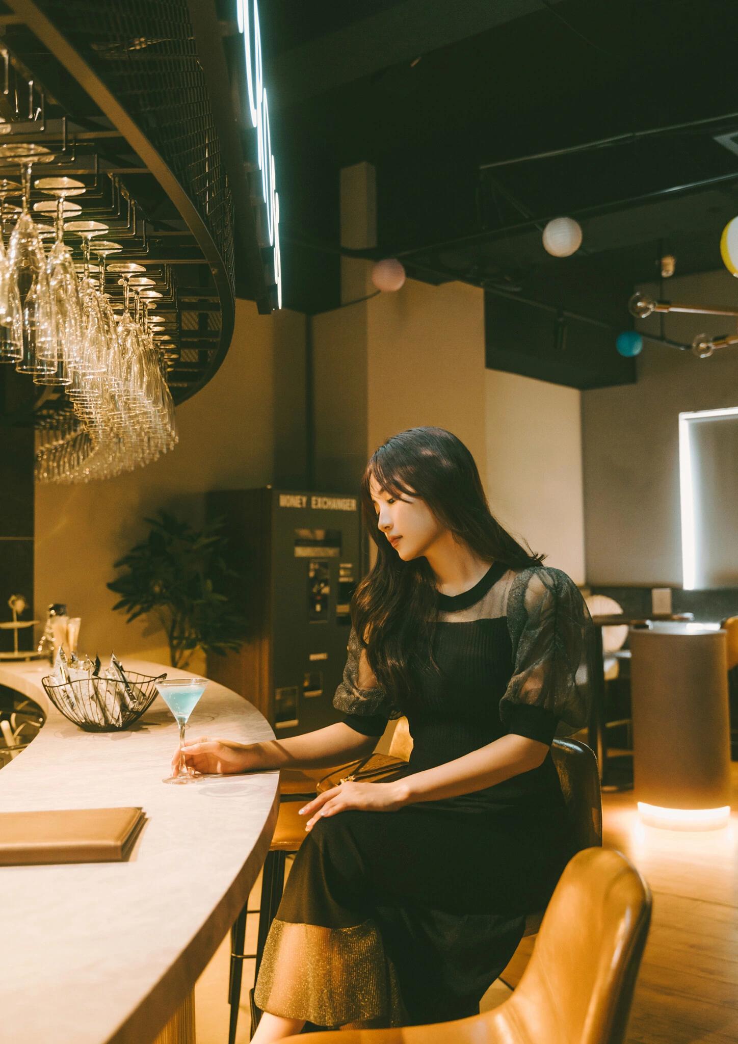 Hikari Kuroki 黒木ひかり, BRODYデジタル写真集 「Midnight romance」 Set.03(6)