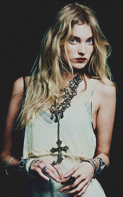 Elsa Hosk YHBSHtsX_o