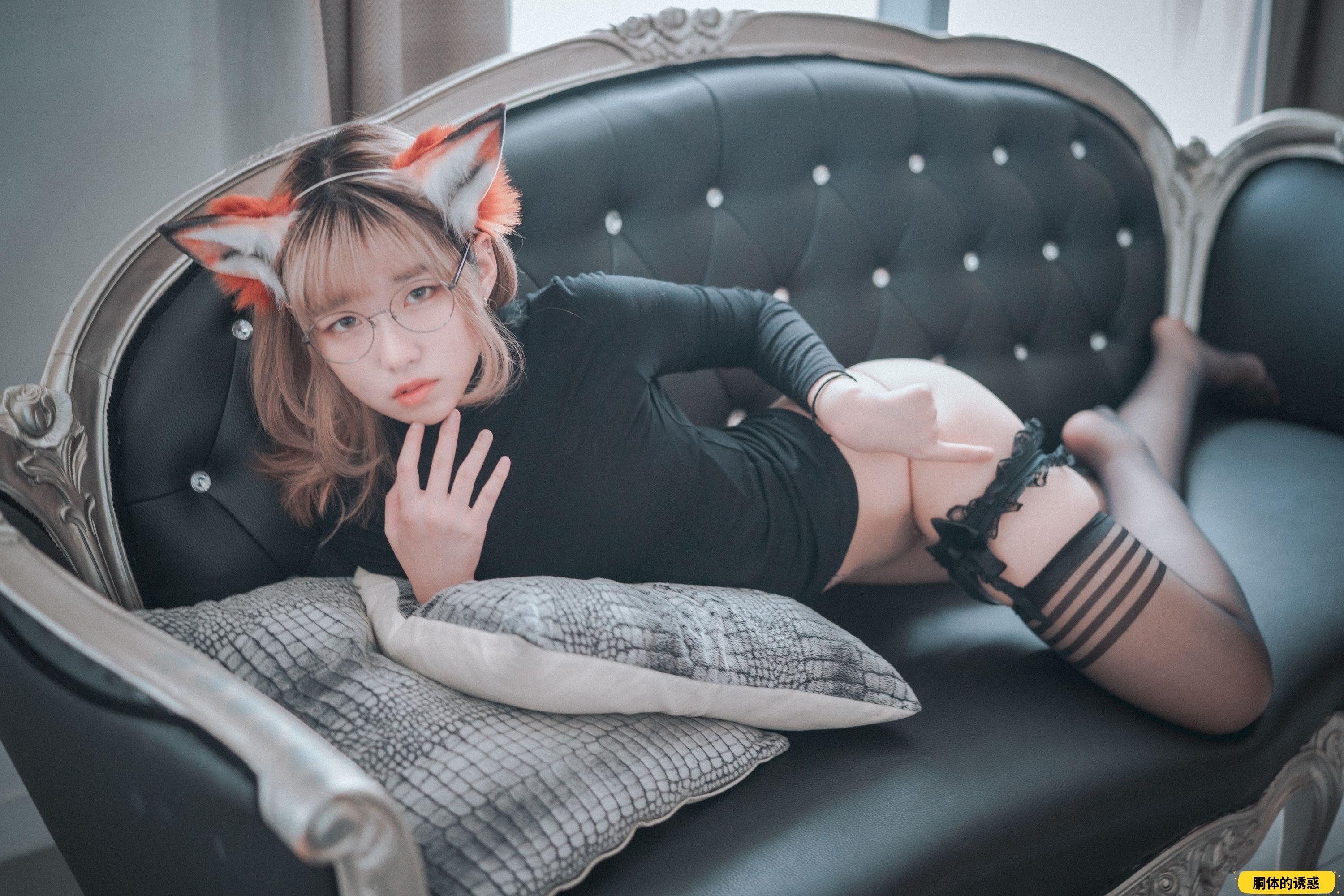 DJAWA Photo – Sonson (손손) - Enchanted Fox Girl