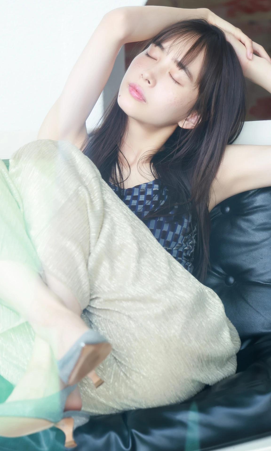 Hiroe Igeta 井桁弘恵, デジタル写真集 「BE{Free}」 Set.02(8)