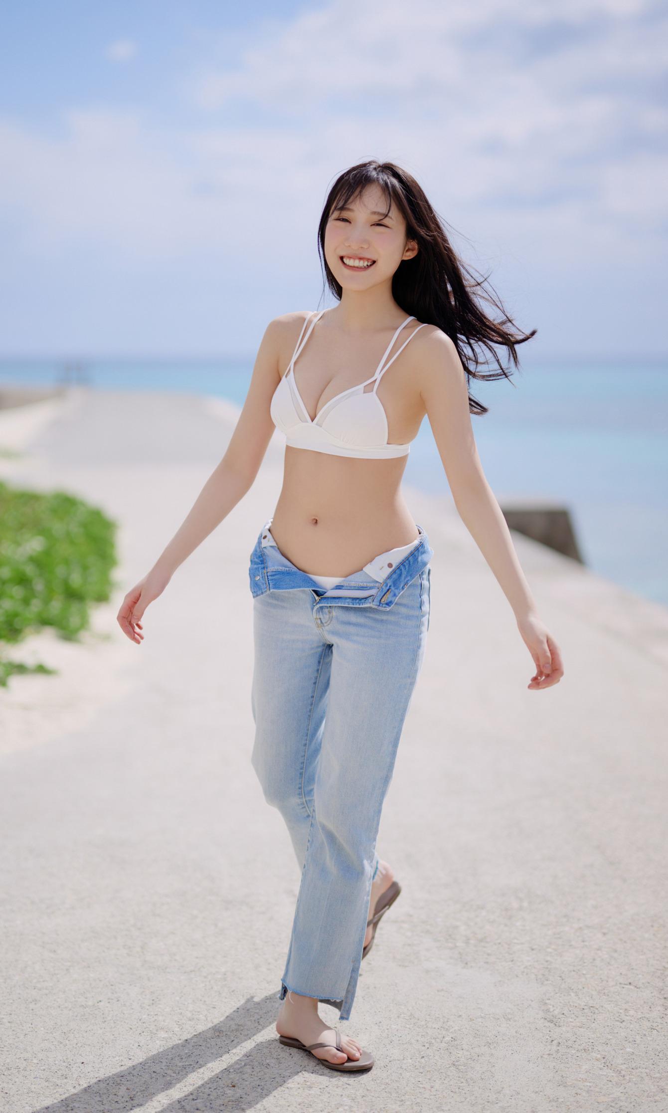 Sumire Yokono 横野すみれ, 週プレ Photo Book 「海のステージ」 Set.02(2)