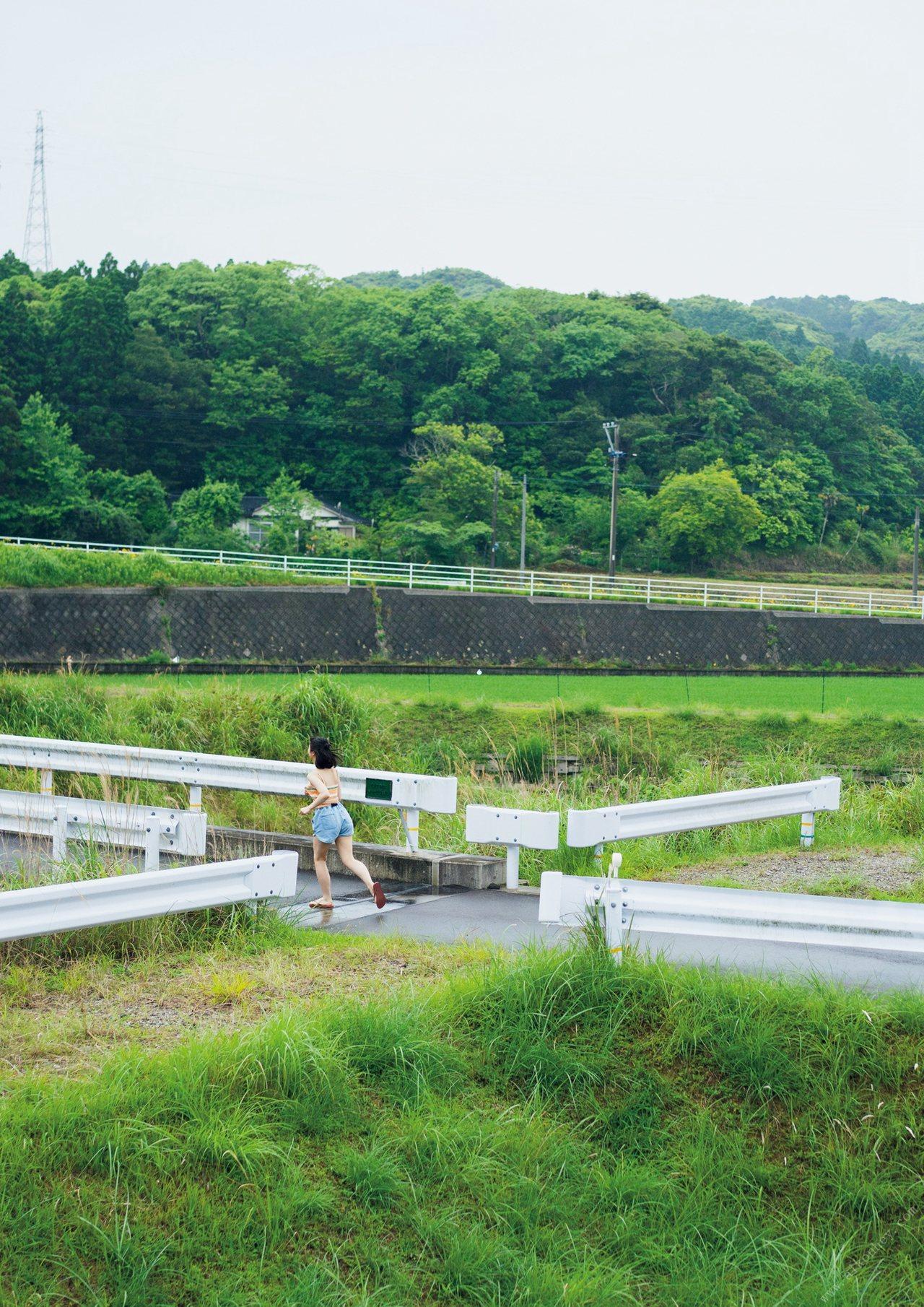 Hina Kikuchi 菊地姫奈, １ｓｔ写真集 はばたき Set.03(8)