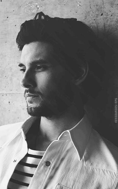 Ben Barnes - Page 2 VdEXBAac_o