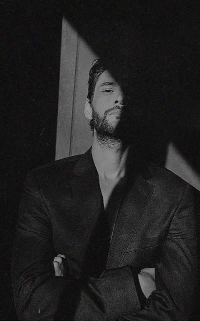 Ben Barnes WYptWsEt_o