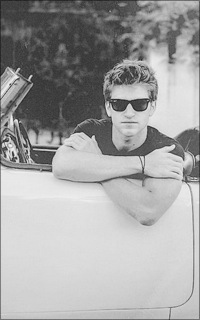 Keegan Allen 2sNExsE8_o