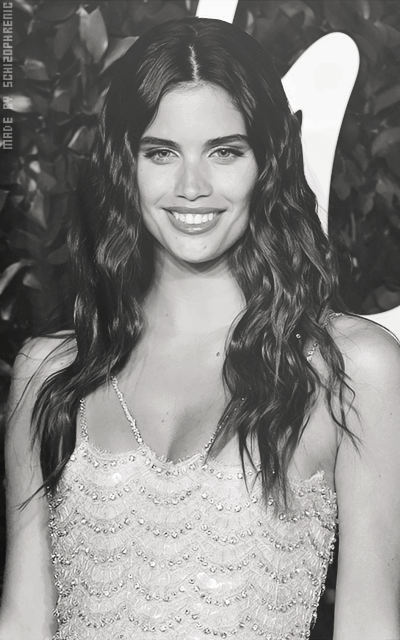 Sara Sampaio UYW4S4C0_o