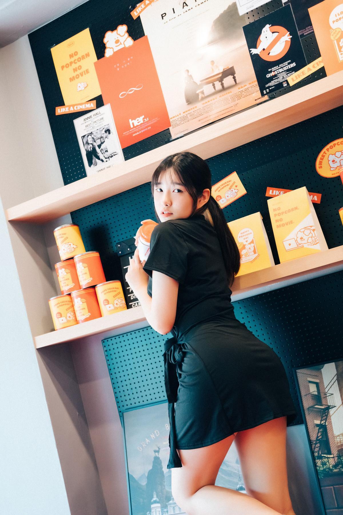 Sonson 손손, [Loozy] Cinema Girl (+S.Ver) Set.01(2)