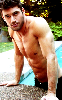 Ryan Guzman OC5k4Z7E_o