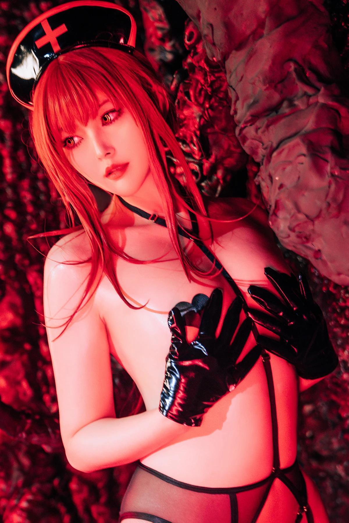 Cosplay Natsuko夏夏子 – 玛奇玛护士(59)